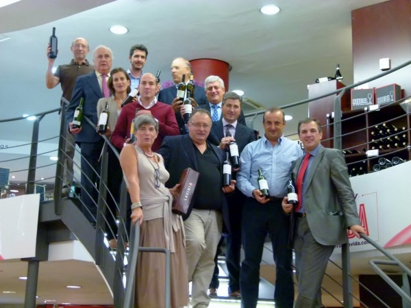 Primicias_Lavinia_bodegueros